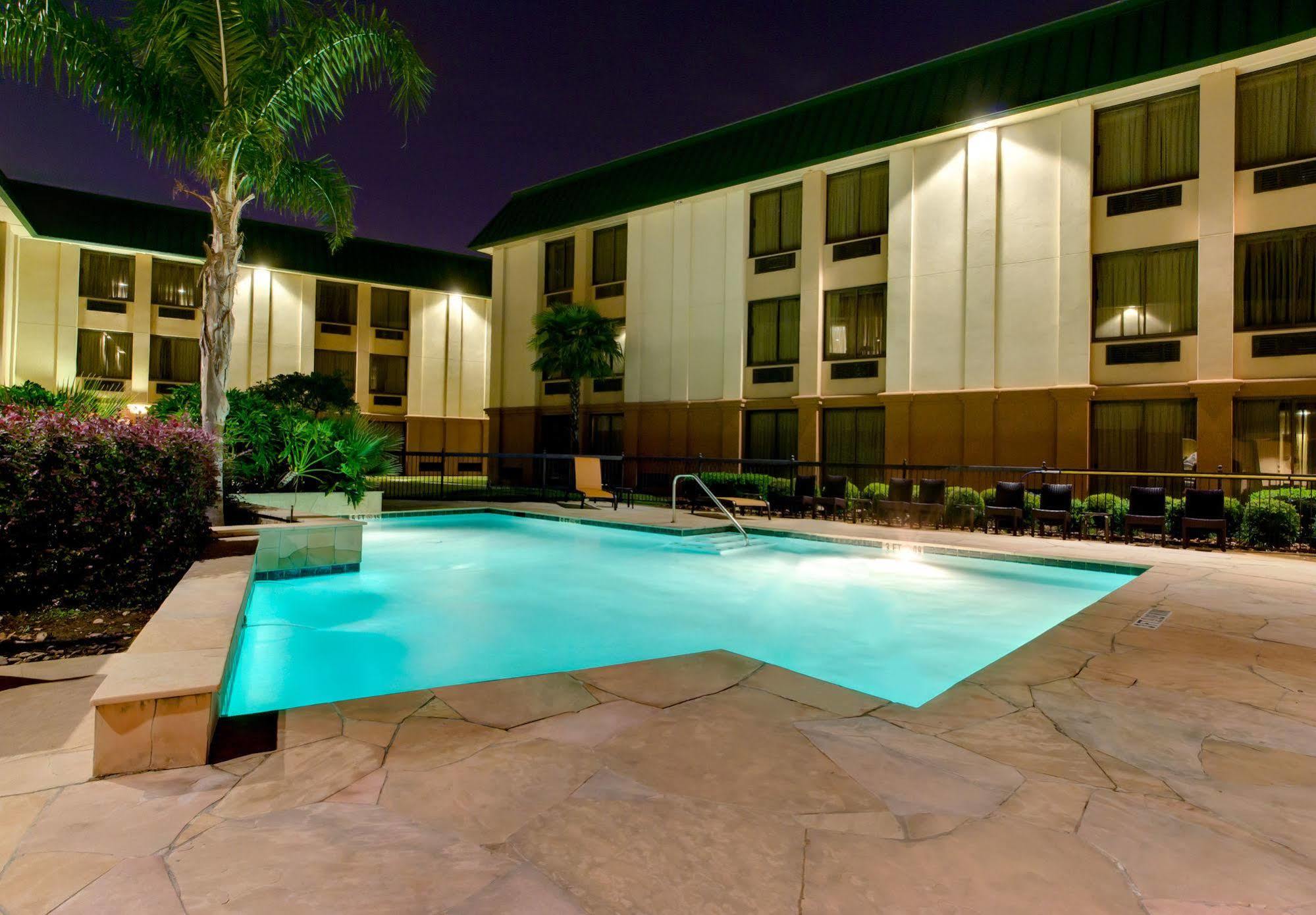 Heritage Place Houston Brookhollow Exterior photo
